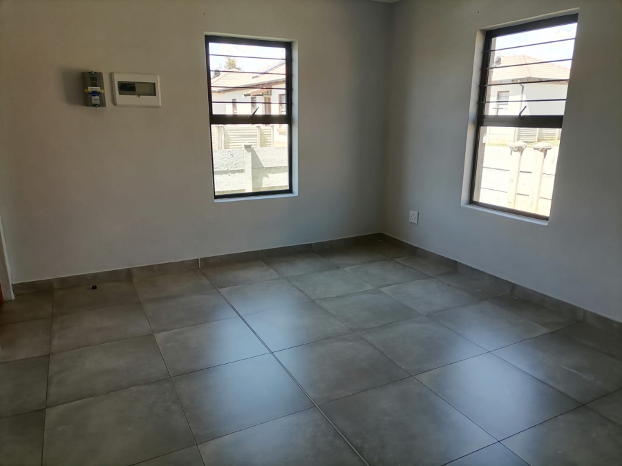 To Let 3 Bedroom Property for Rent in Waterval East North West